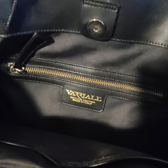 Varriale Genuine Italian Leather Tote - Picture 4 of 7